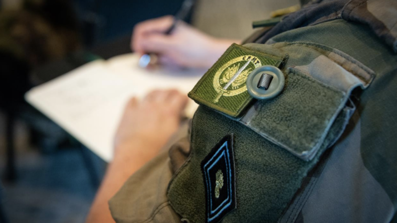 Le patch du CFMT fièrement arboré sur le bras d'un concertant. Le patch du CFMT fièrement arboré sur le bras d'un concertant.