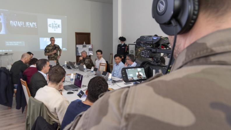 Lancement de DataFluence par le colonel Boyer, chef de corps du CIAE