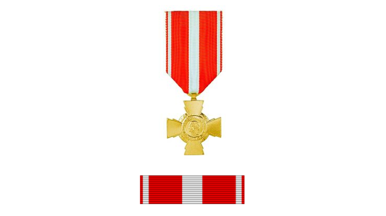 Croix de la valeur militaire et sa barrette