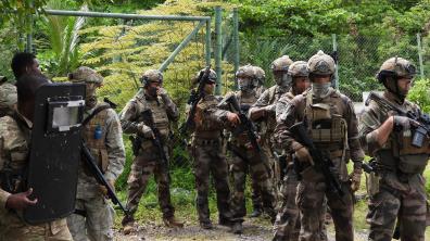 La section commando d'appui à l'engagement en exercice avec les forces spéciales seychelloises