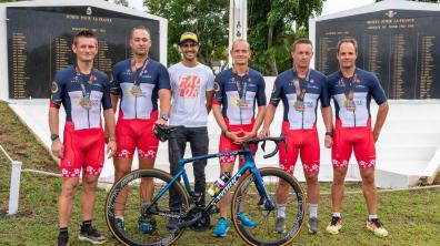 Cinq paras du 2 sur l'ISUZU Ironman South Africa