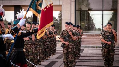 Présentation au drapeau des élèves-officiers de l'ESM3