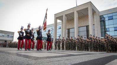 Présentation au drapeau de l'ESM