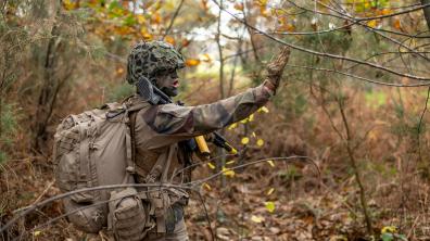 Elève-officier recruté sur titre placé en situation de commandement