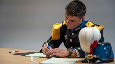 Fin de la formation académique pour les officiers-élèves de l'ESM et l'EMIA.