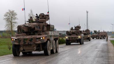 Convoi de Jaguar pendant l'exercice Spring Storm 24.