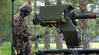 PROBOT chenillé avec intégration d’un tourelleau téléopéré 12.7mm FN Herstal