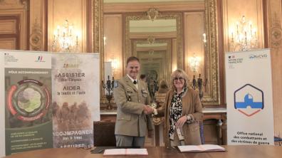 Le général de corps d’armée Frédéric Gout et Madame Verdier-Jouclas