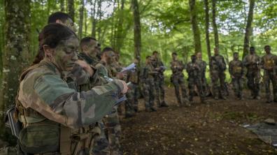 Officiers sous contrat spécialistes (OSCS)
