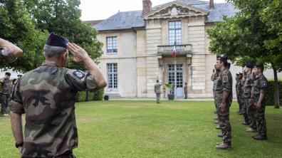 Cérémonie des couleurs à l'École Militaire