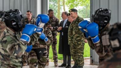Echanges entre les représentants des armées grecque et française