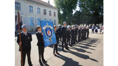 La remise des insignes des cadets de la défense récompense l'engagement des jeunes.