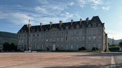 Façade du Lycée militaire d'Autun
