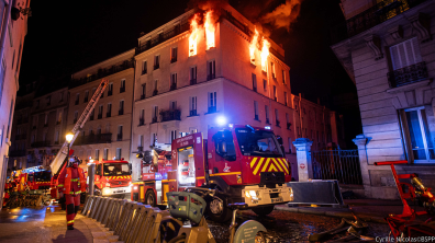 Vue d'ensemble d'un feu d'appartement à Paris (18)