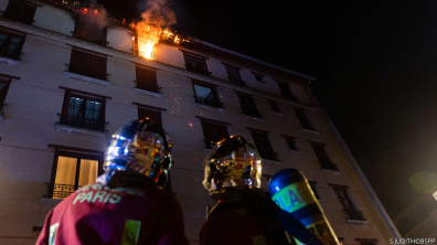 À l'arrivée des secours une fenêtre est déjà allumée