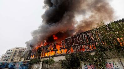 Feu d'entrepôt à Aubervilliers (93)
