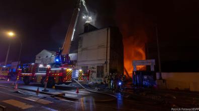 Feu d'entrepôt à Bagnolet (93)