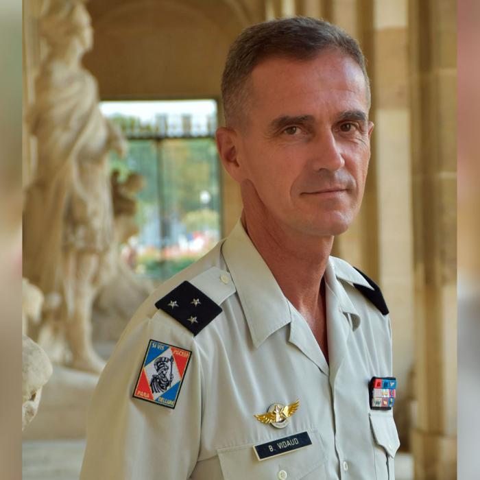 Photo article du général de division Benoît Vidaud